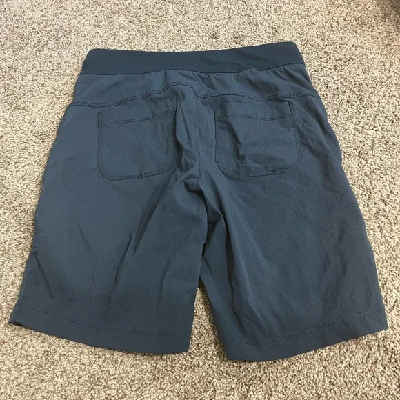 EUC Athleta Trekkie 2.0 Bermuda Shorts, Navy Bluee, Size 0 - Picture 2 of 7